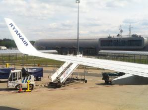 Opóźnienia lotów Ryanair z Polski i do Polski. Przez strajk francuskich kontrolerów